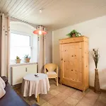 Gaestehaus Herb Апартаменты *