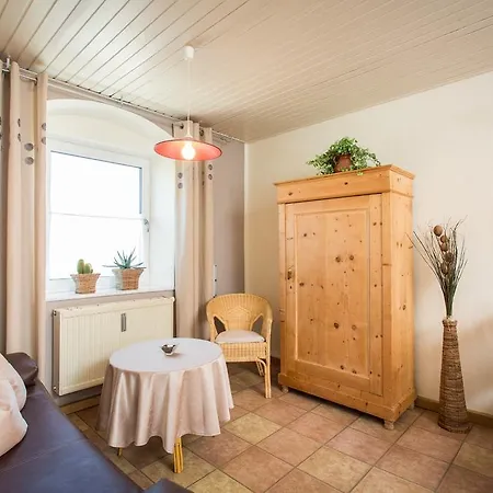 Gaestehaus Herb Apartamento *
